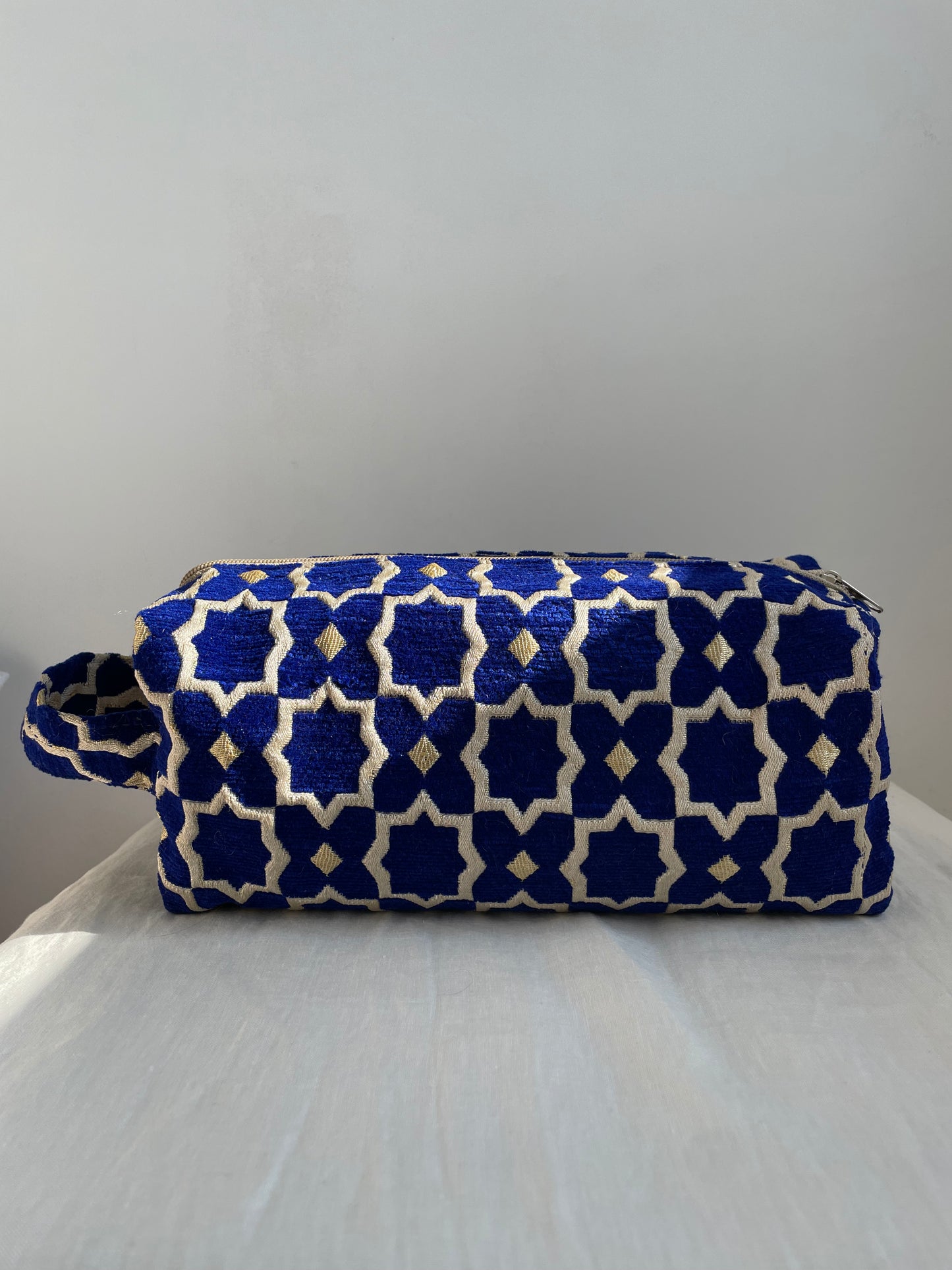 ESSA vanity bleu