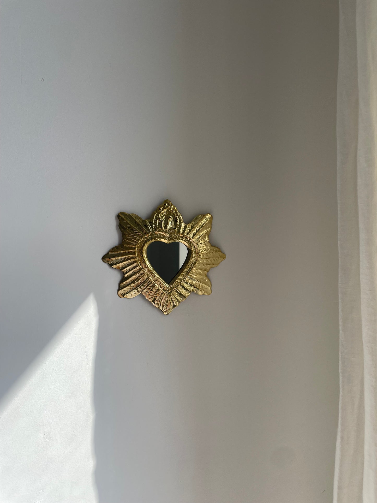 ORÉE Mini miroir ex-voto cœur en laiton doré